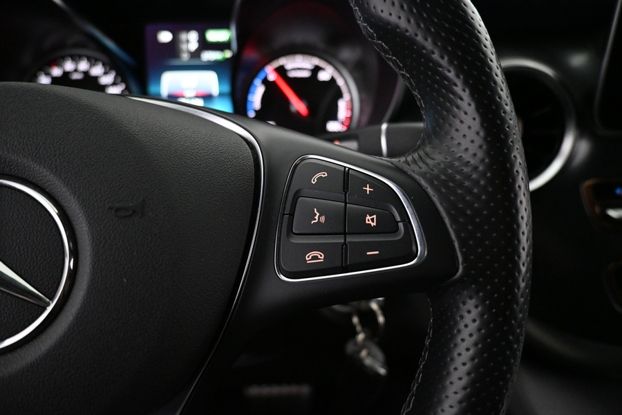 Mercedes-Benz EQV vaihtoauto