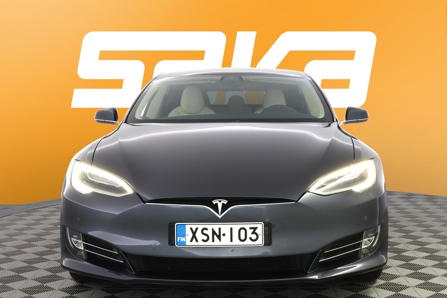 Tesla Model S vaihtoauto