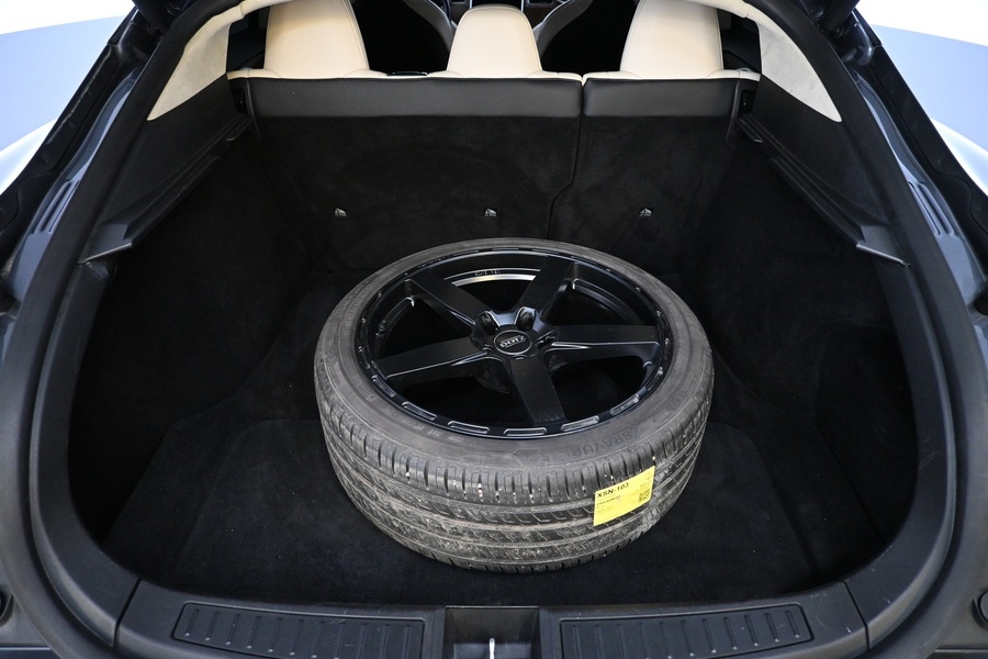 Tesla Model S vaihtoauto