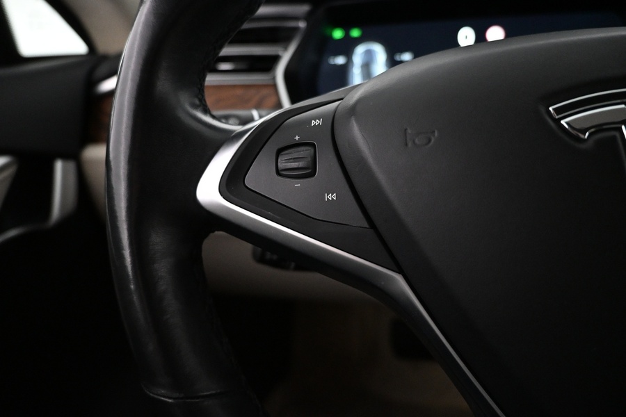 Tesla Model S vaihtoauto