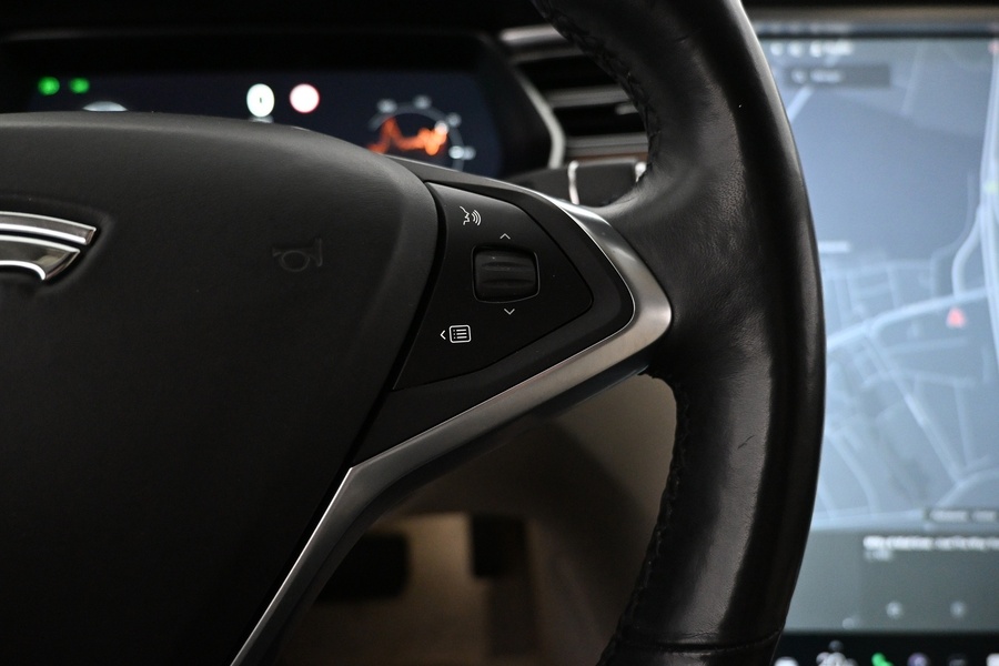 Tesla Model S vaihtoauto