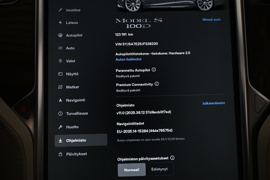 Tesla Model S vaihtoauto