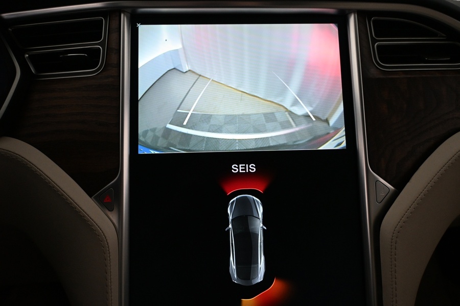 Tesla Model S vaihtoauto