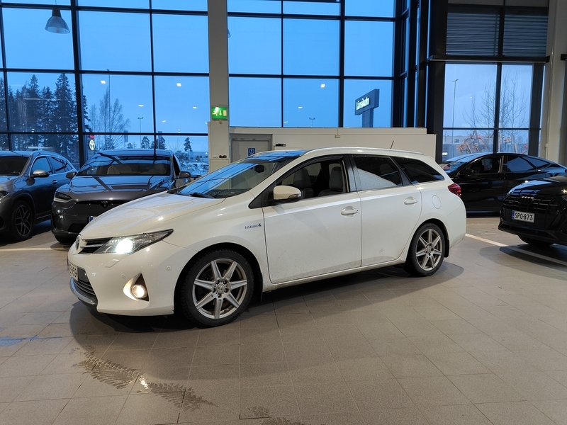 Toyota Auris vaihtoauto