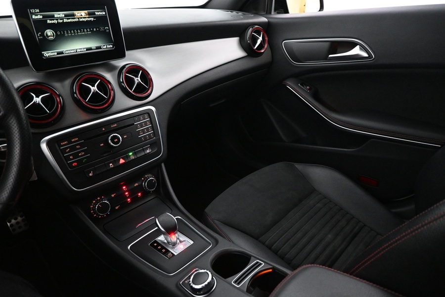 Mercedes-Benz CLA vaihtoauto