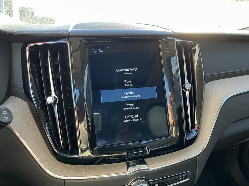 Volvo XC60 vaihtoauto