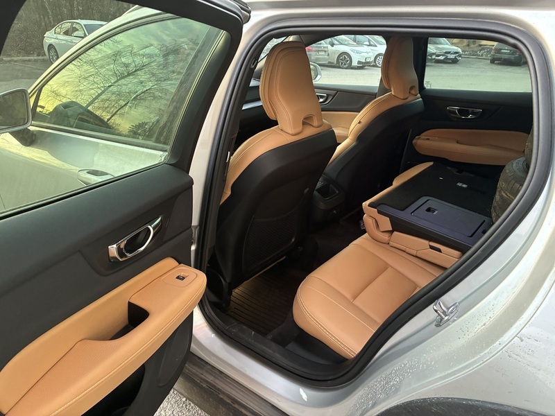 Volvo V60 Cross Country vaihtoauto