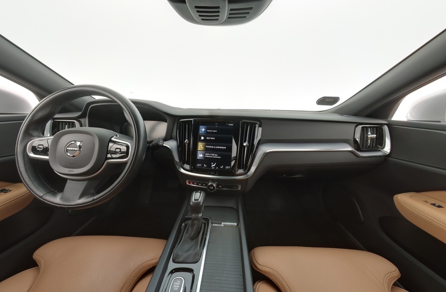 Volvo V60 Cross Country vaihtoauto