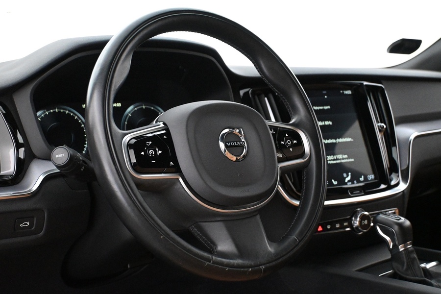 Volvo V60 Cross Country vaihtoauto