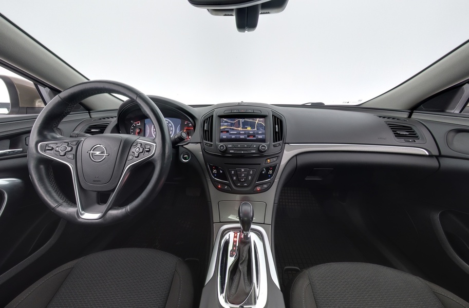 Opel Insignia vaihtoauto