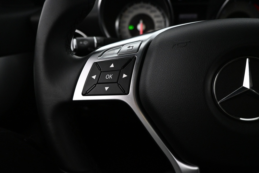 Mercedes-Benz SLK vaihtoauto