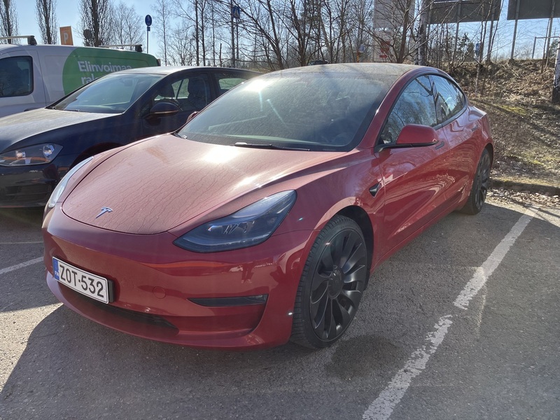 Tesla Model 3 vaihtoauto
