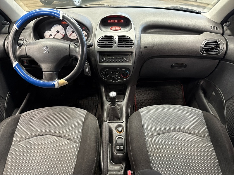 Peugeot 206 vaihtoauto