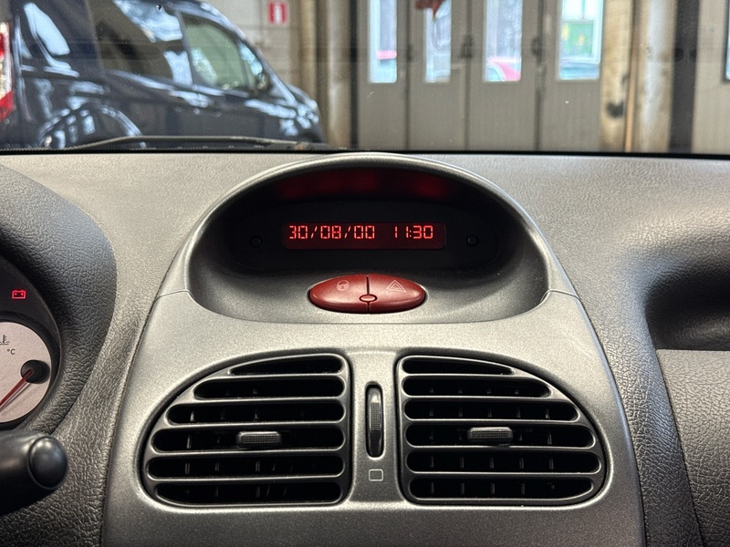 Peugeot 206 vaihtoauto