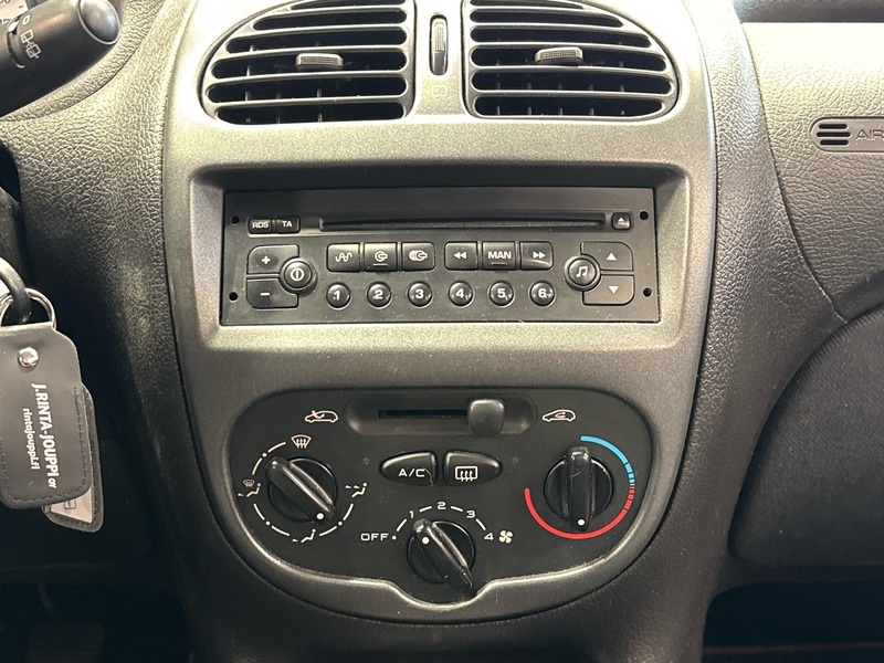 Peugeot 206 vaihtoauto