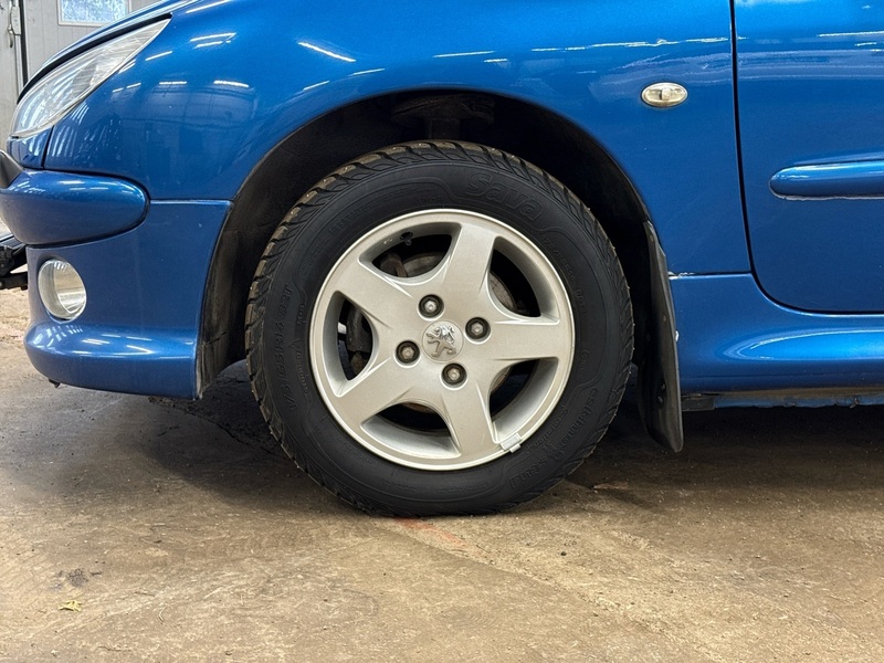 Peugeot 206 vaihtoauto