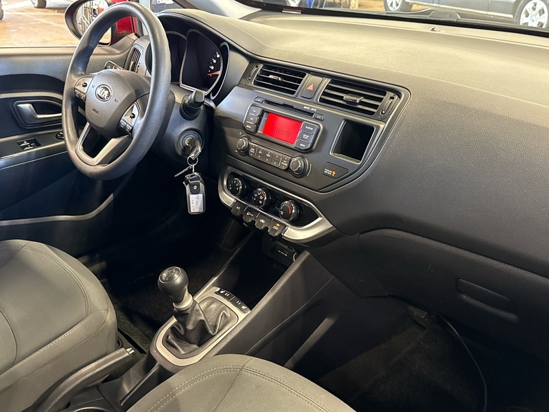 Kia Rio vaihtoauto