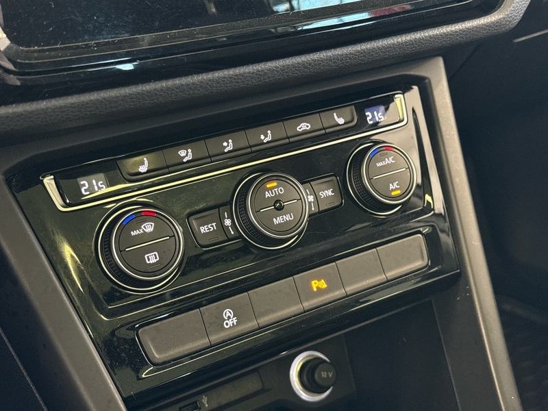 Volkswagen Touran vaihtoauto