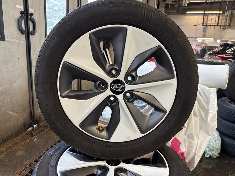 Hyundai IONIQ electric vaihtoauto