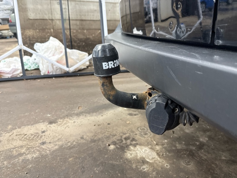 Ford Transit Courier vaihtoauto