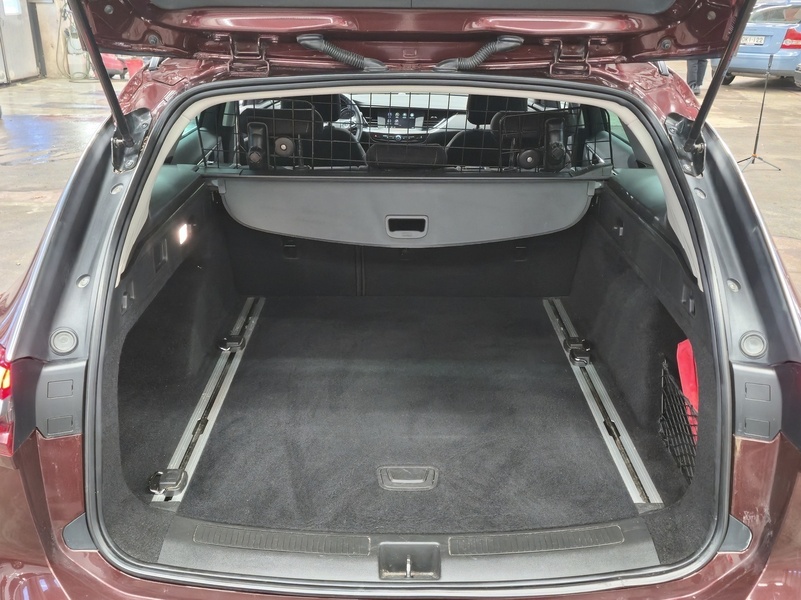 Opel Insignia vaihtoauto