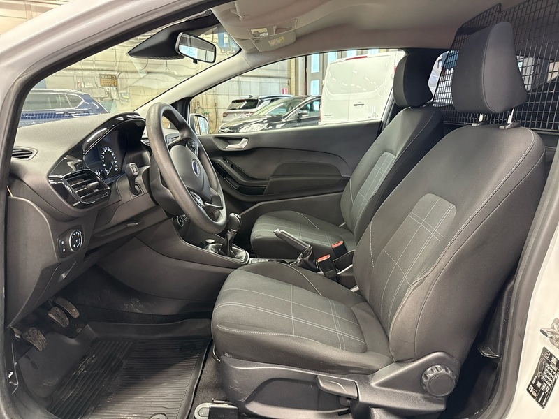 Ford Fiesta Van vaihtoauto