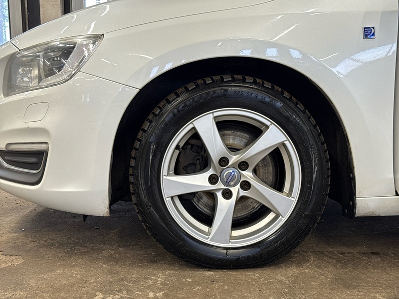 Volvo V60 vaihtoauto