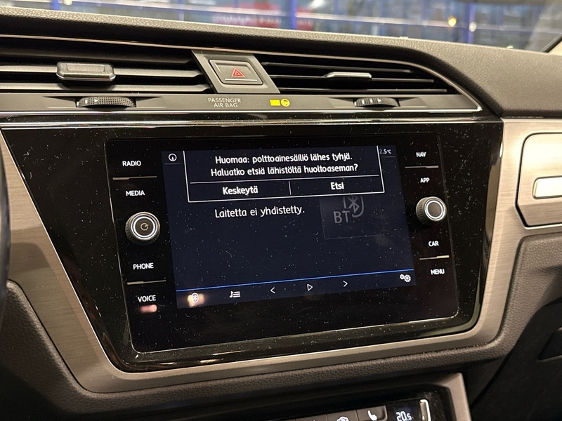 Volkswagen Touran vaihtoauto