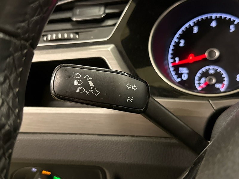 Volkswagen Touran vaihtoauto