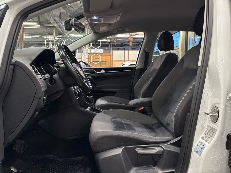 Volkswagen Golf Sportsvan vaihtoauto