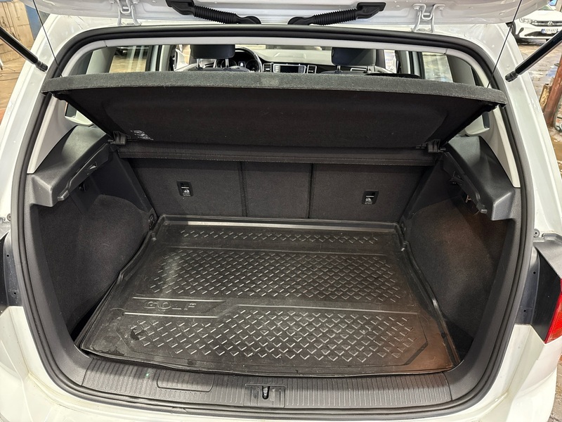 Volkswagen Golf Sportsvan vaihtoauto