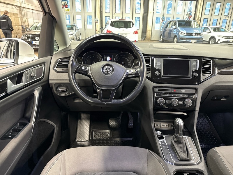 Volkswagen Golf Sportsvan vaihtoauto