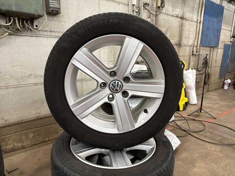 Volkswagen Golf Sportsvan vaihtoauto