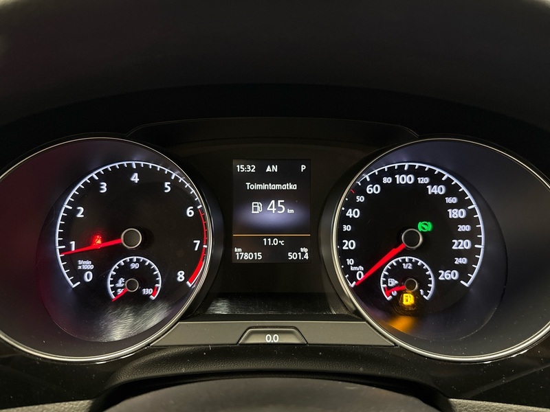 Volkswagen Golf Sportsvan vaihtoauto