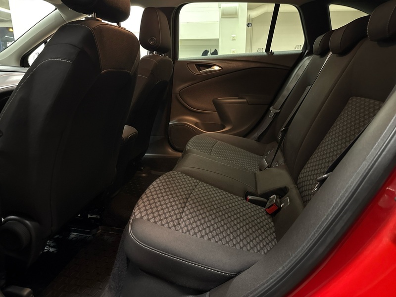 Opel Astra vaihtoauto