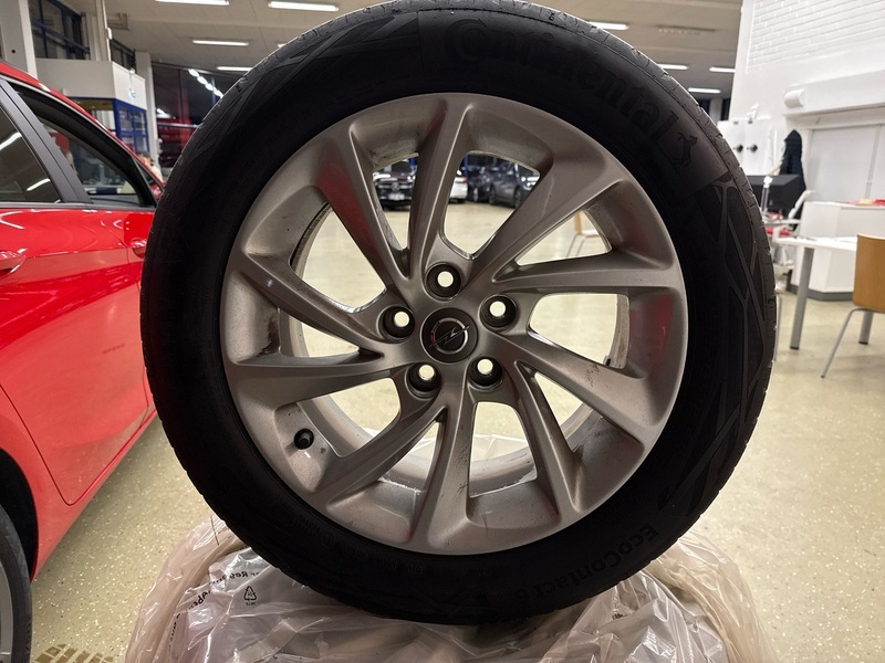 Opel Astra vaihtoauto