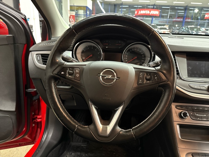 Opel Astra vaihtoauto