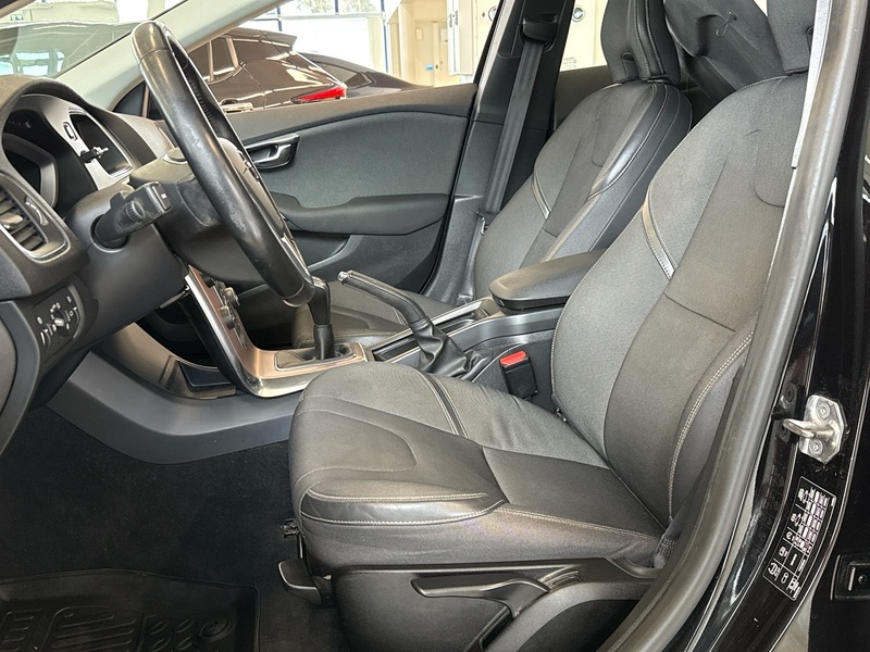 Volvo V40 Cross Country vaihtoauto