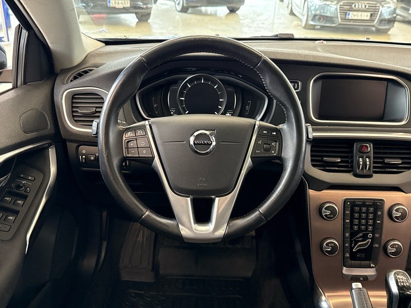 Volvo V40 Cross Country vaihtoauto
