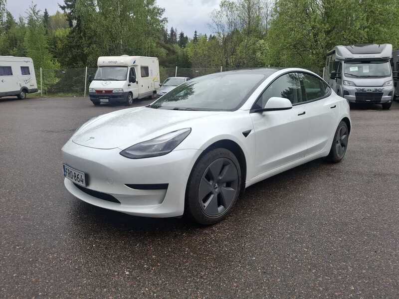Tesla Model 3 vaihtoauto