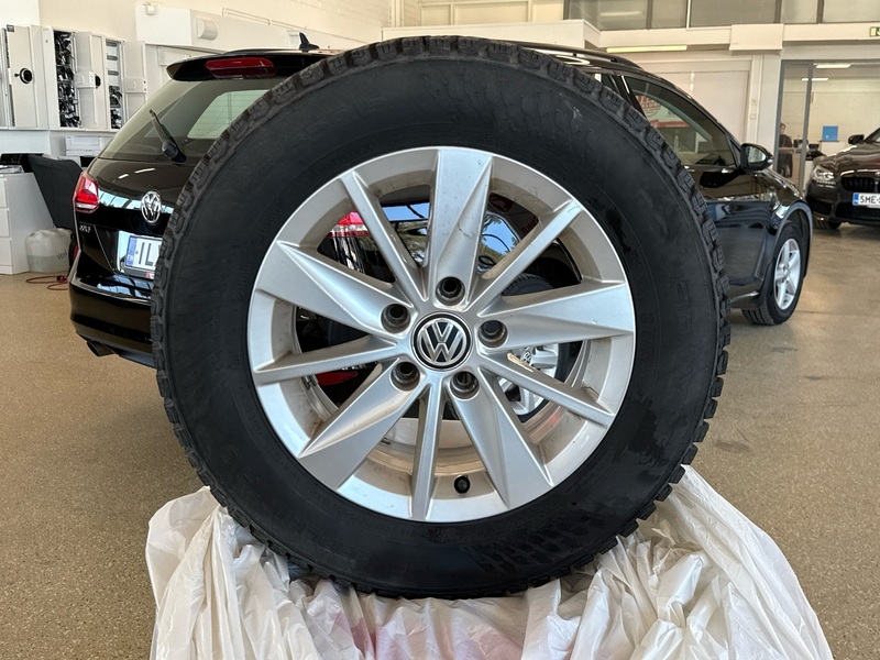 Volkswagen Golf vaihtoauto