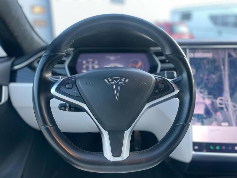 Tesla Model S vaihtoauto