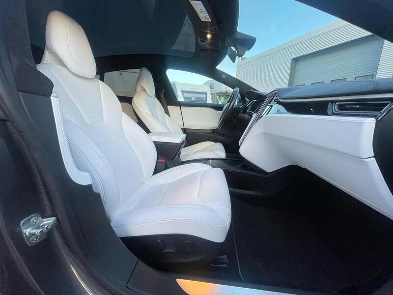 Tesla Model S vaihtoauto