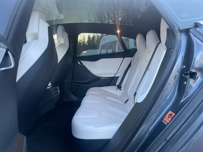 Tesla Model S vaihtoauto