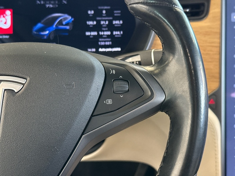 Tesla Model X vaihtoauto