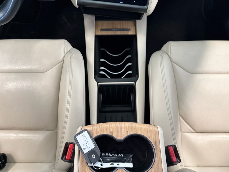 Tesla Model X vaihtoauto