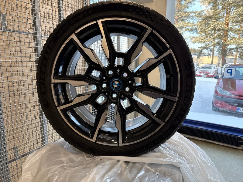 BMW i4 M50 vaihtoauto