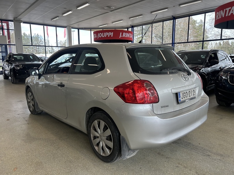 Toyota Auris vaihtoauto