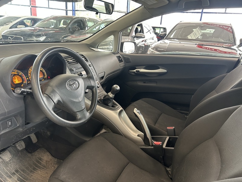 Toyota Auris vaihtoauto