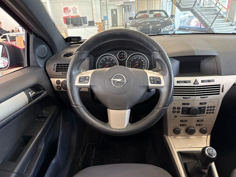 Opel Astra vaihtoauto